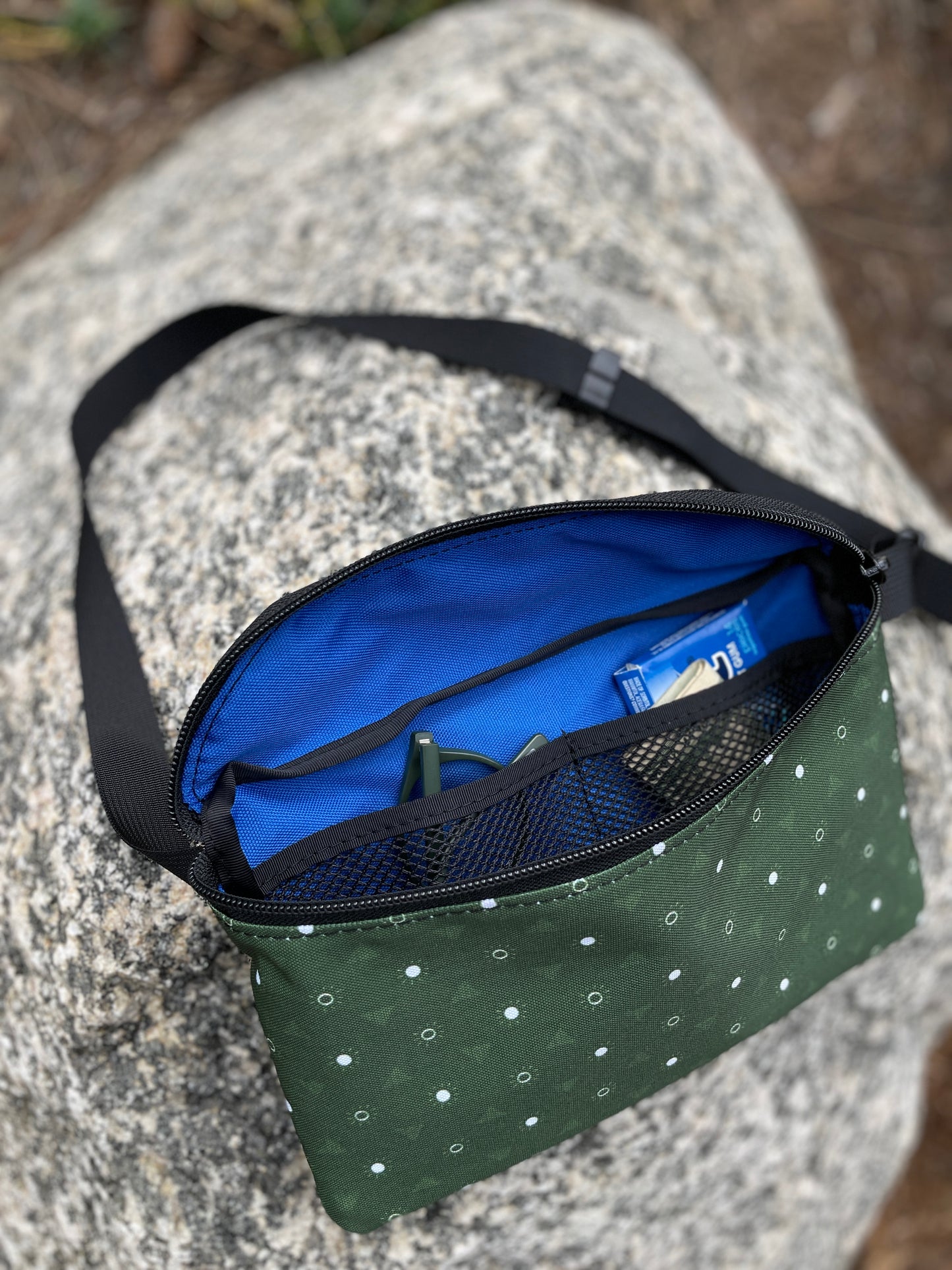 Crossbody Bag in Evergreen