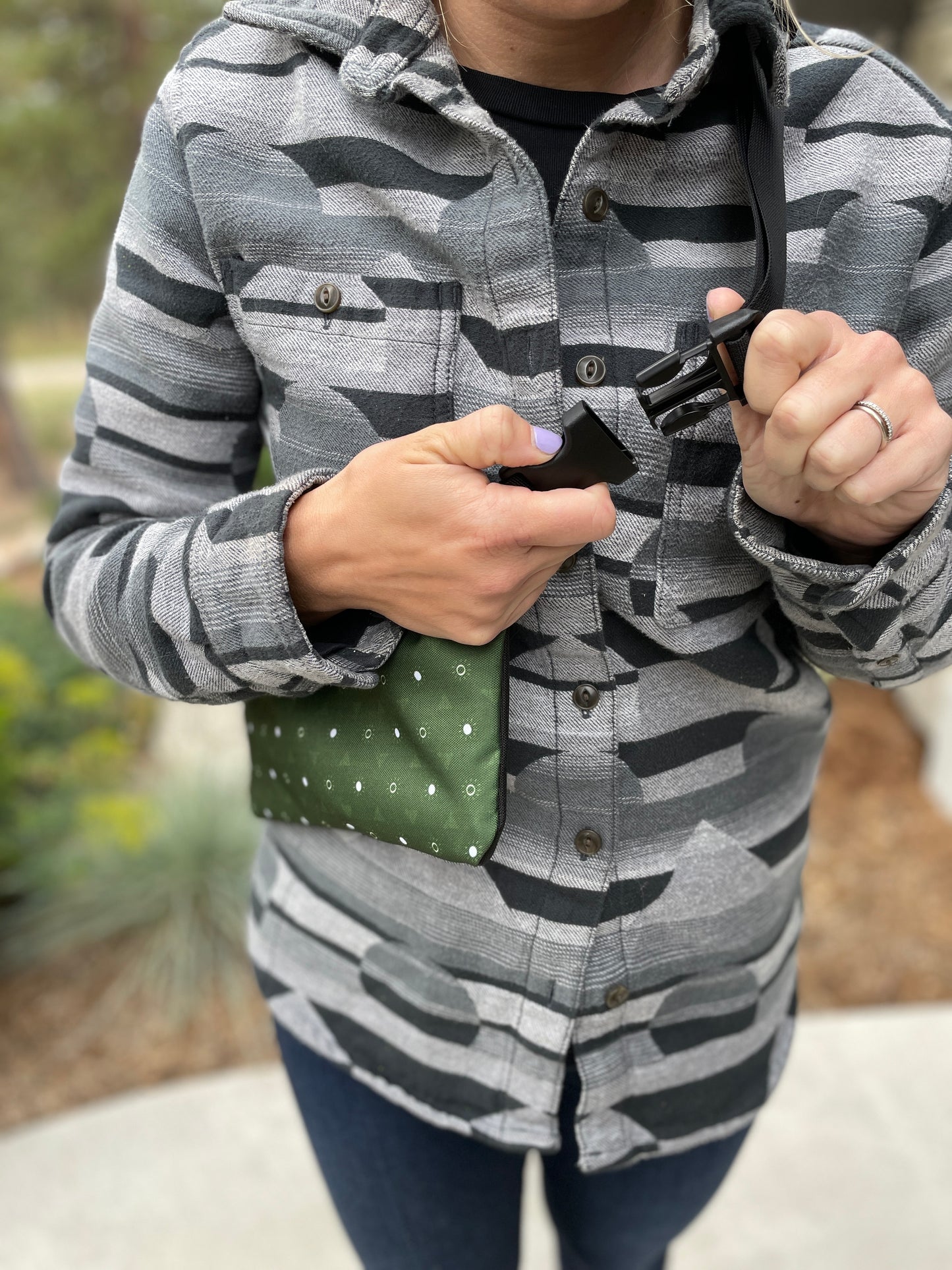 Crossbody Bag in Evergreen